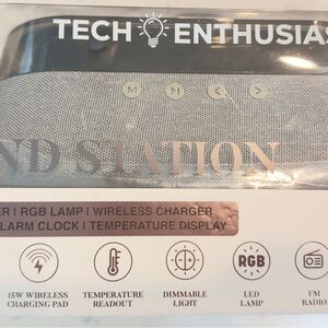 TECH ENTHUSIAST RGB Lamp Wireless Charger - Gray